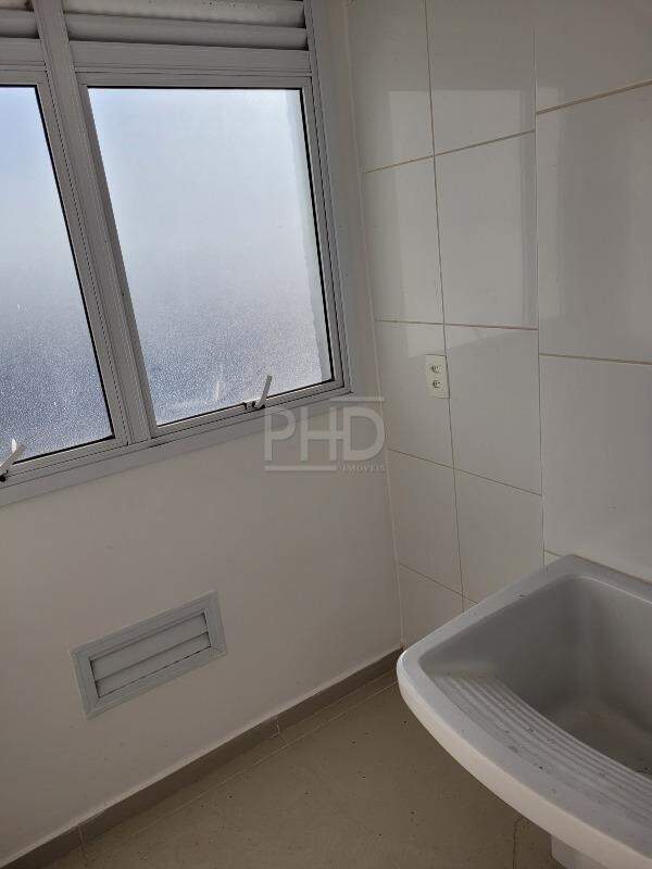 Apartamento à venda com 2 quartos, 64m² - Foto 12