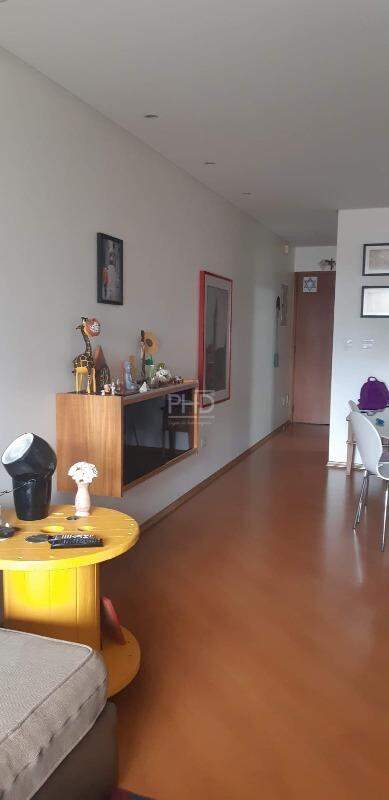 Apartamento à venda com 3 quartos, 100m² - Foto 1