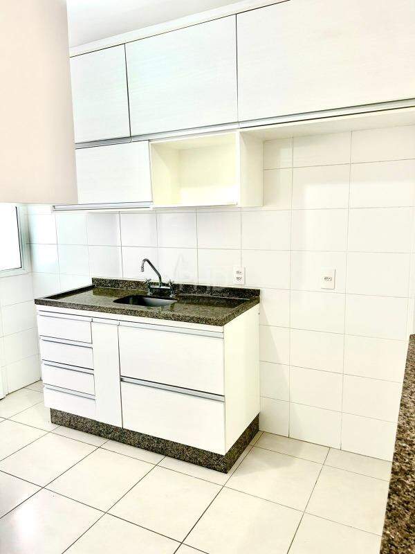 Apartamento à venda com 3 quartos, 83m² - Foto 17