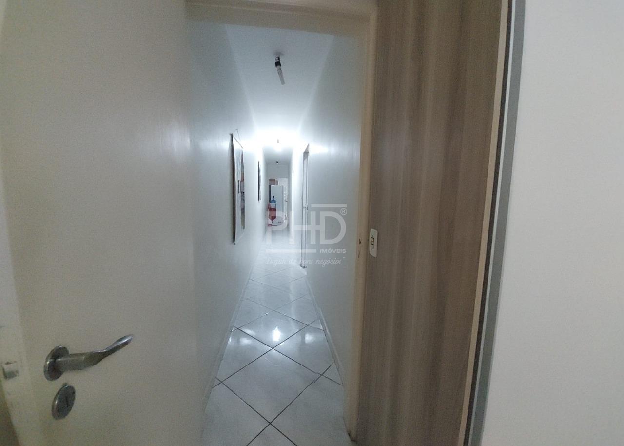 Casa à venda com 3 quartos, 179m² - Foto 9