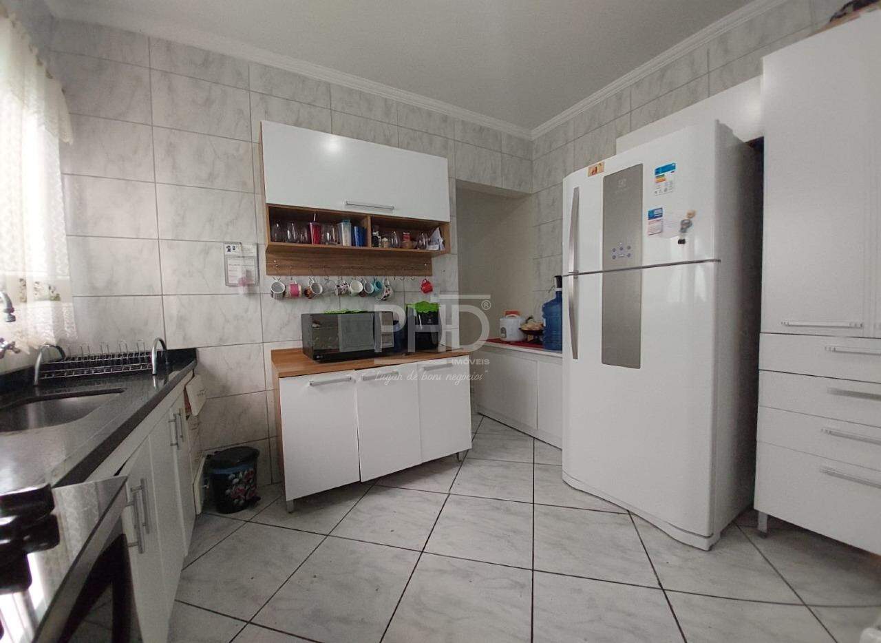 Casa à venda com 3 quartos, 179m² - Foto 8