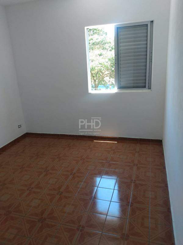 Apartamento para alugar com 2 quartos, 65m² - Foto 15