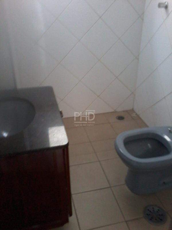 Apartamento para alugar com 2 quartos, 65m² - Foto 21