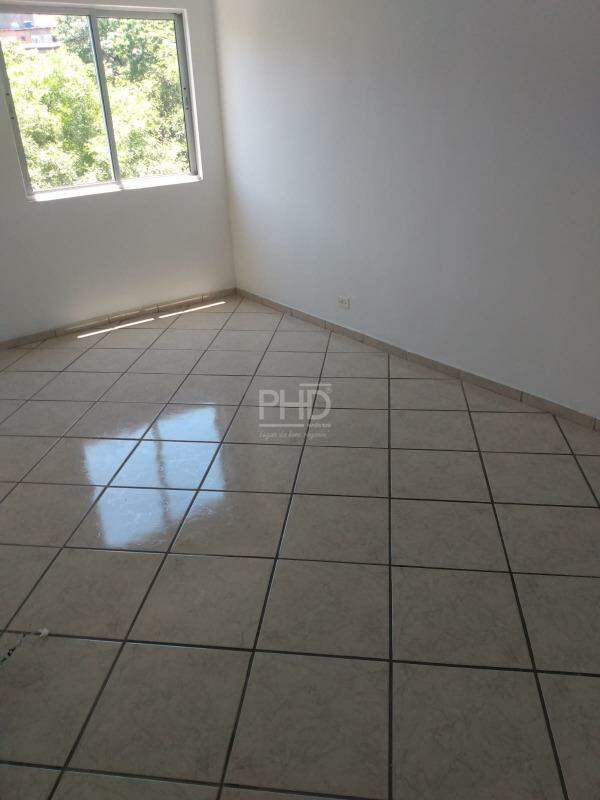 Apartamento para alugar com 2 quartos, 65m² - Foto 3