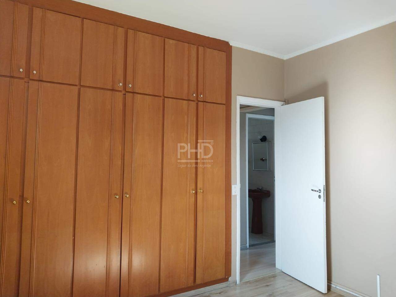 Apartamento para alugar com 2 quartos, 92m² - Foto 8
