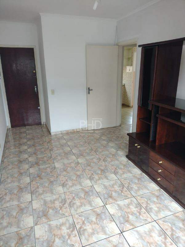 Apartamento para alugar com 1 quarto, 50m² - Foto 2