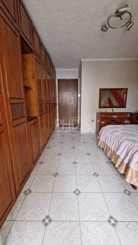 Sobrado à venda com 3 quartos, 258m² - Foto 18