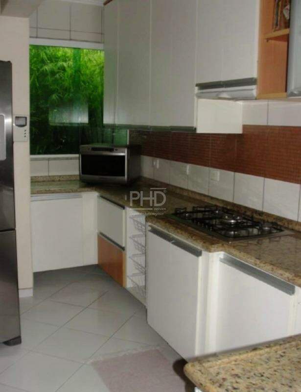 Sobrado à venda com 3 quartos, 240m² - Foto 6