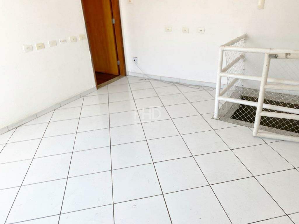 Sobrado à venda com 3 quartos, 240m² - Foto 8