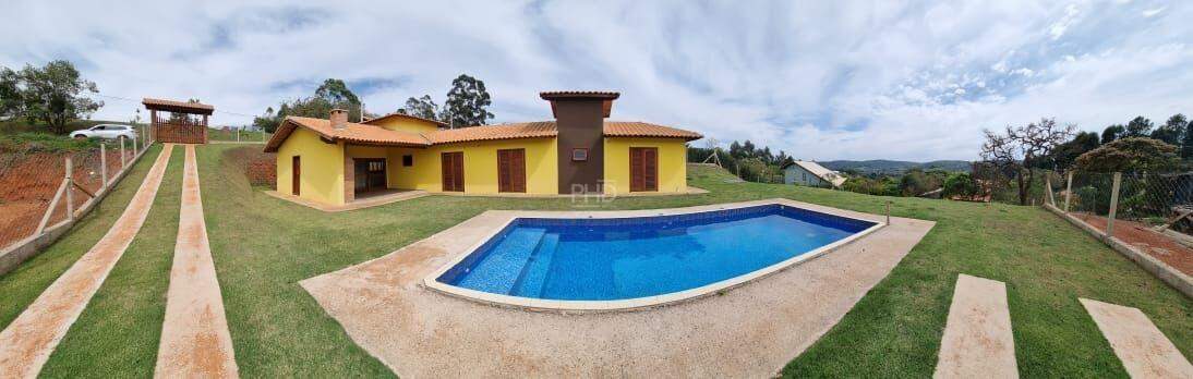 Fazenda à venda com 3 quartos, 130m² - Foto 1