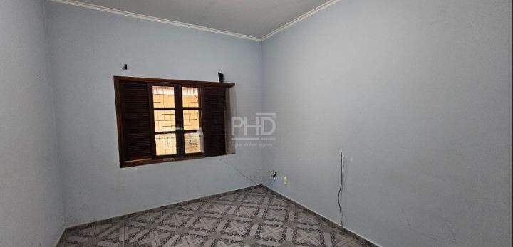 Casa à venda com 3 quartos, 236m² - Foto 13