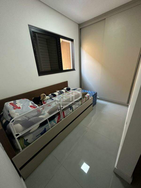 Sobrado à venda com 2 quartos, 190m² - Foto 11