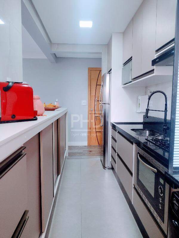 Apartamento à venda com 3 quartos, 64m² - Foto 18