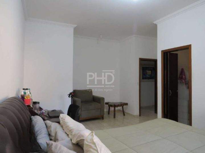 Casa à venda com 4 quartos, 381m² - Foto 10