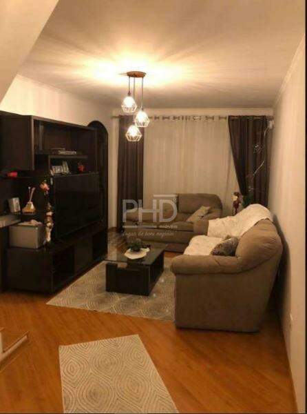 Sobrado à venda com 3 quartos, 150m² - Foto 1