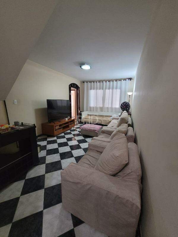 Sobrado para alugar com 2 quartos, 207m² - Foto 1