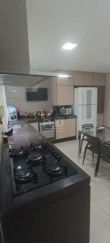 Sobrado à venda com 3 quartos, 226m² - Foto 8