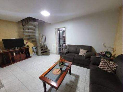 Sobrado à venda com 3 quartos, 166m² - Foto 1