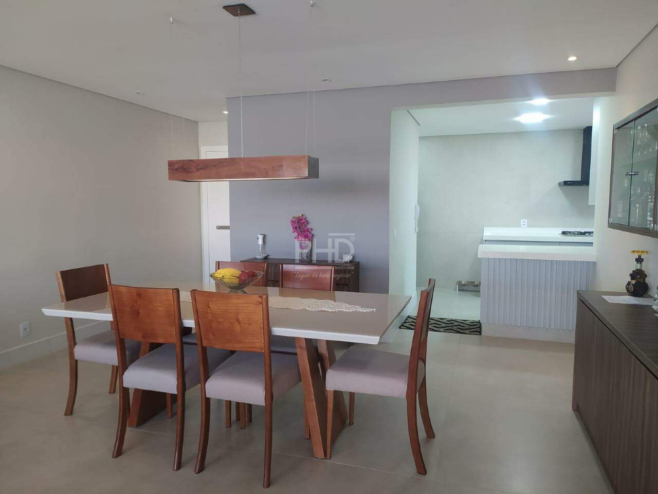 Apartamento à venda com 3 quartos, 165m² - Foto 2