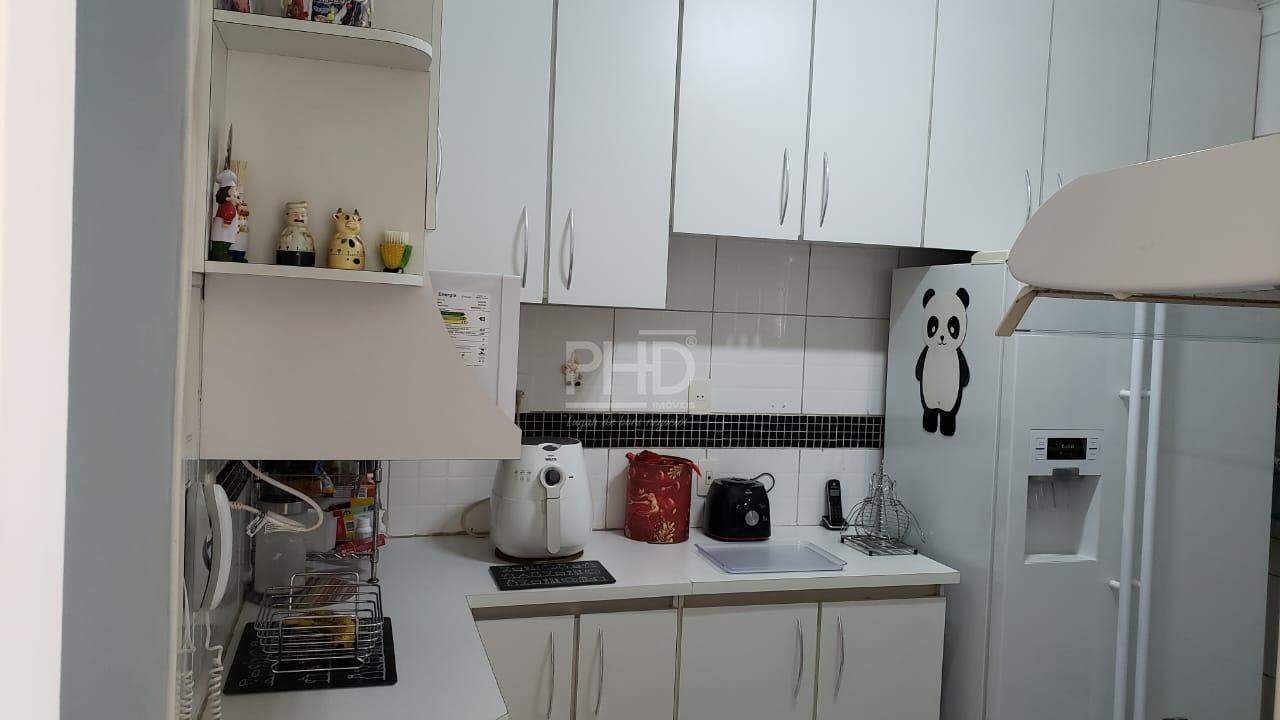 Apartamento à venda com 3 quartos, 123m² - Foto 18