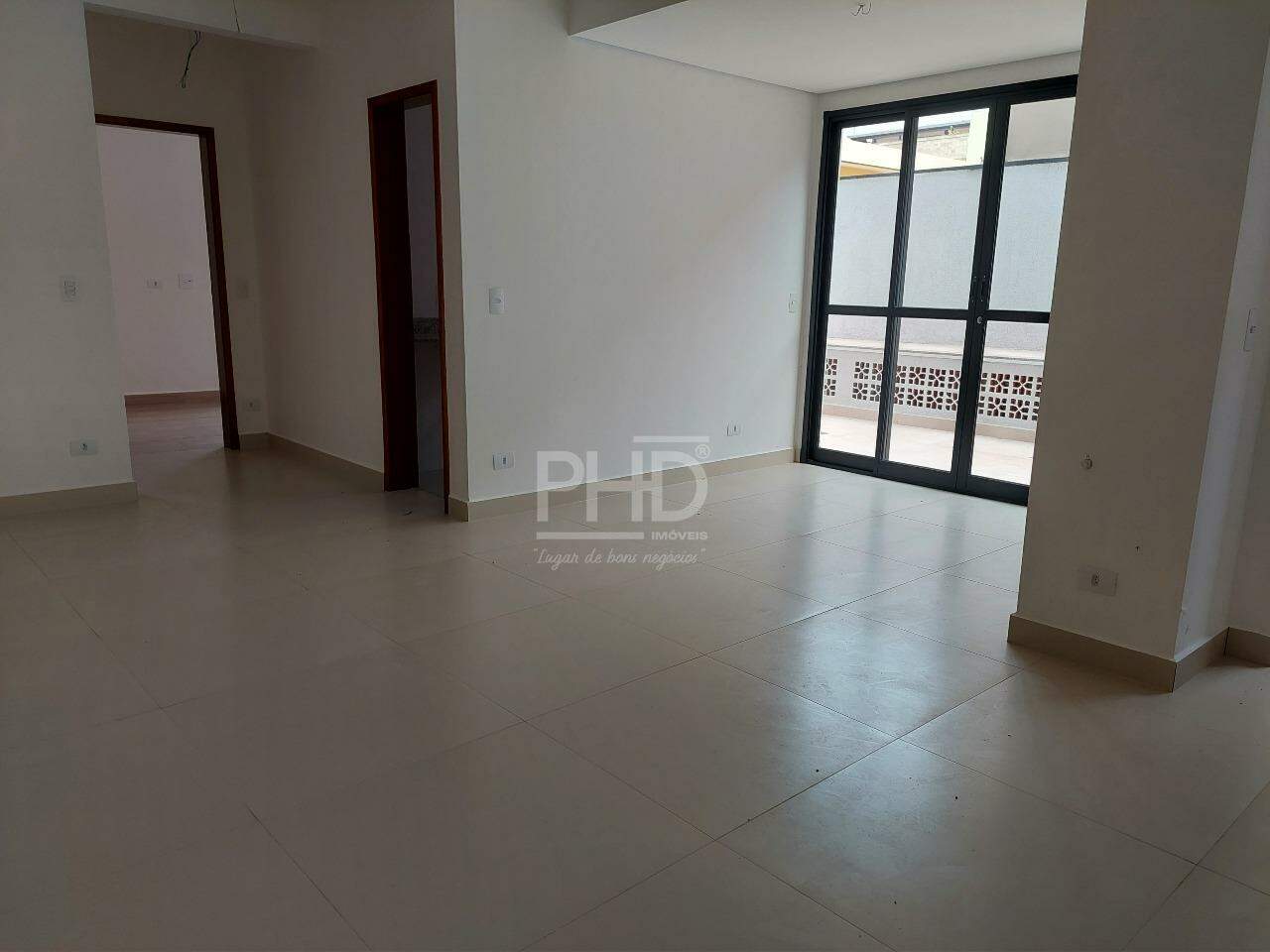 Apartamento à venda com 2 quartos, 68m² - Foto 2