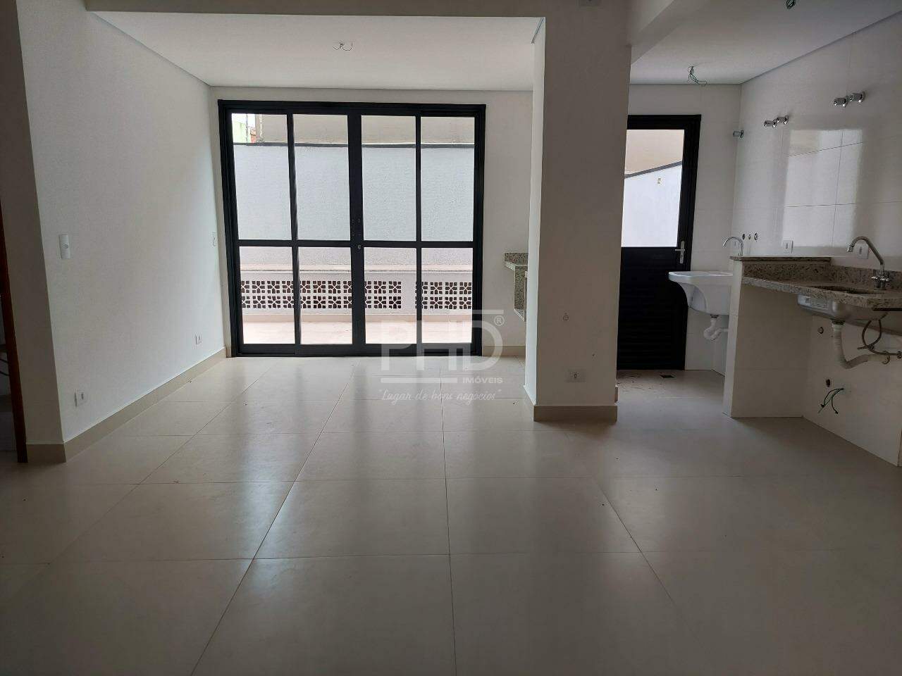 Apartamento à venda com 2 quartos, 68m² - Foto 1