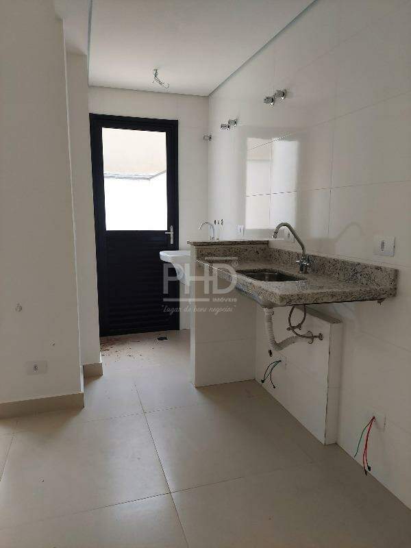 Apartamento à venda com 2 quartos, 68m² - Foto 4