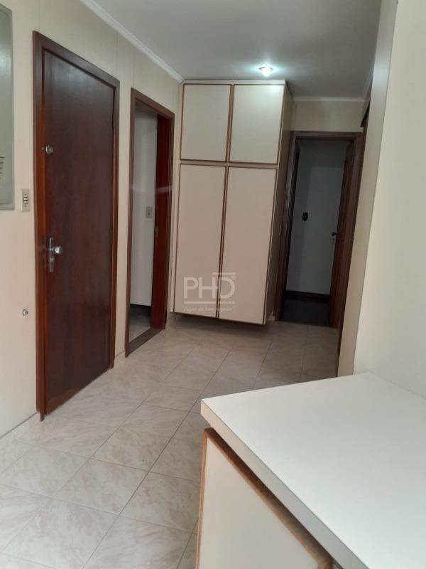 Apartamento à venda com 3 quartos, 200m² - Foto 10