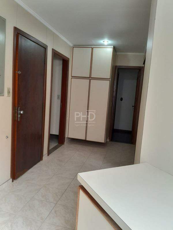 Apartamento à venda com 3 quartos, 200m² - Foto 11