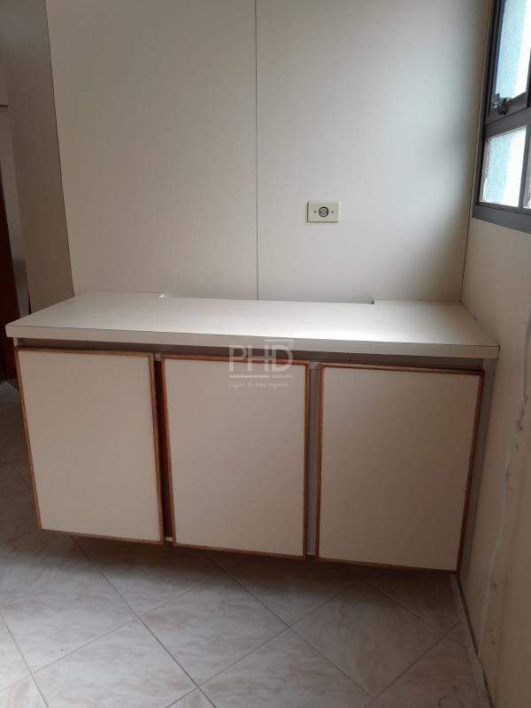 Apartamento à venda com 3 quartos, 200m² - Foto 12