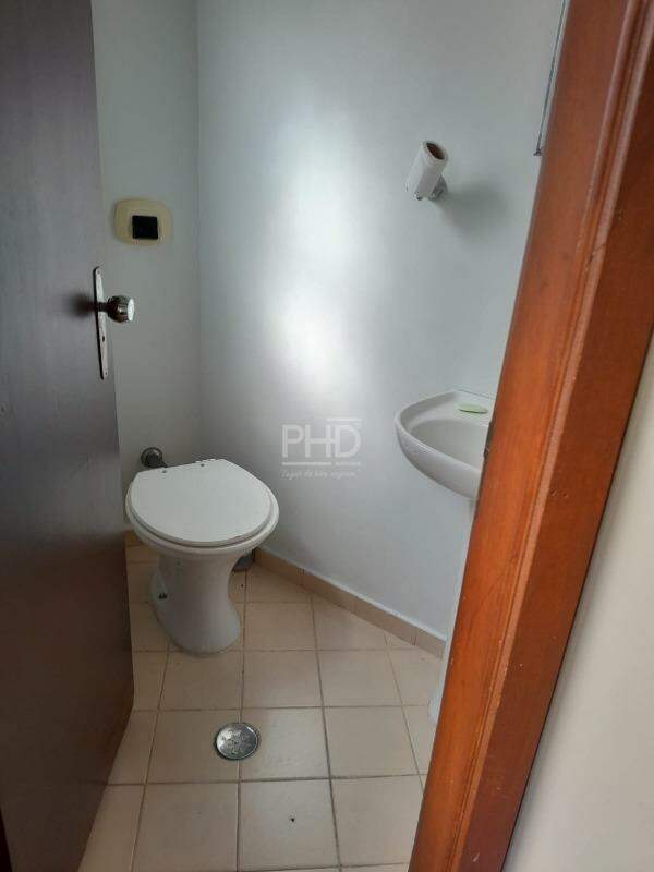 Apartamento à venda com 3 quartos, 200m² - Foto 25