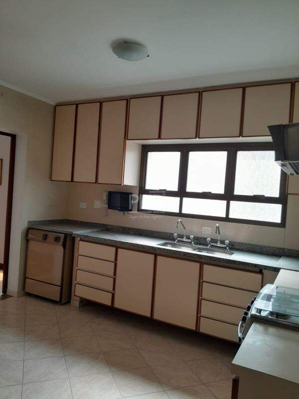 Apartamento à venda com 3 quartos, 200m² - Foto 9