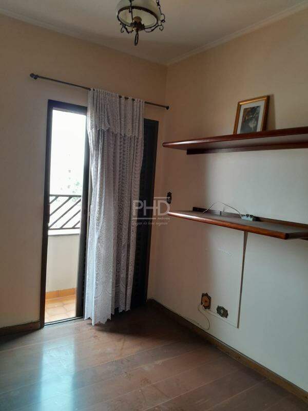 Apartamento à venda com 3 quartos, 200m² - Foto 18