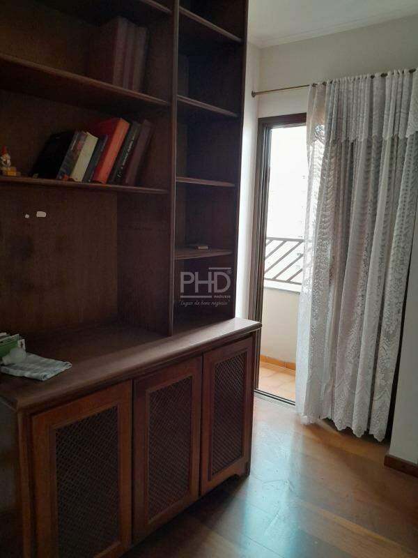 Apartamento à venda com 3 quartos, 200m² - Foto 17