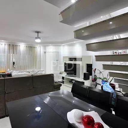 Sobrado, 3 quartos, 248 m² - Foto 2