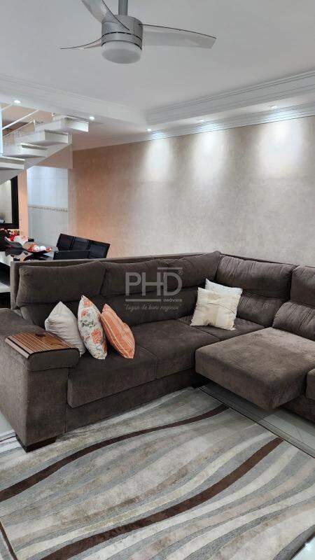 Sobrado, 3 quartos, 248 m² - Foto 1