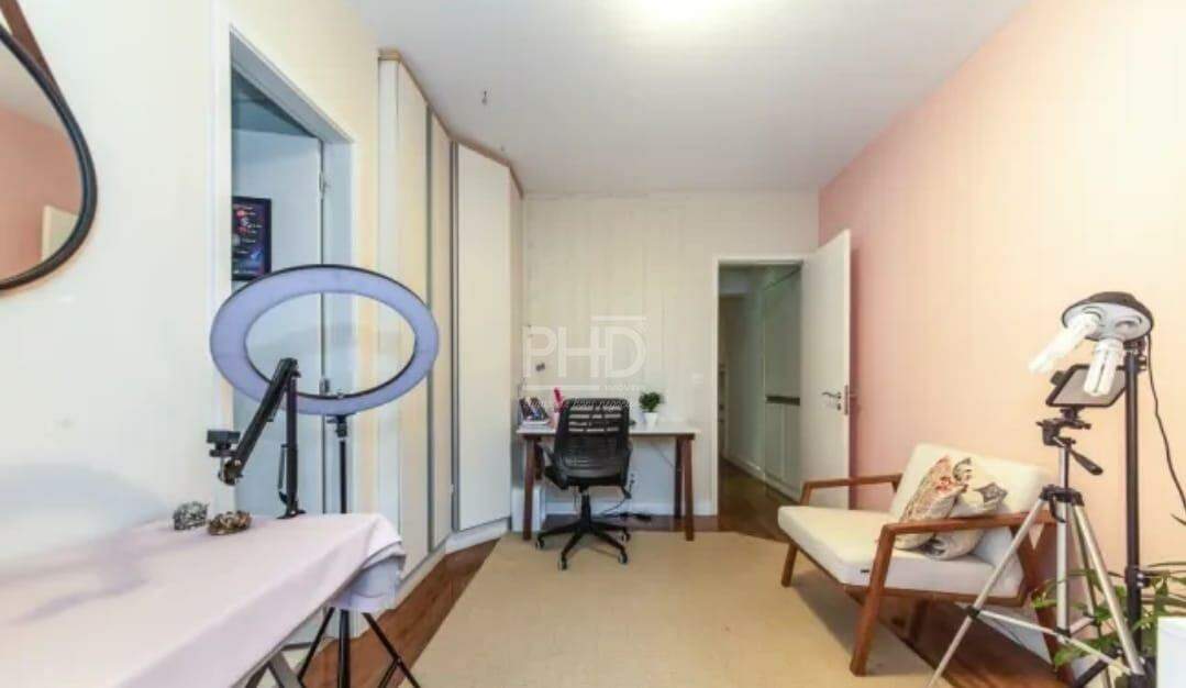 Apartamento à venda com 3 quartos, 145m² - Foto 9