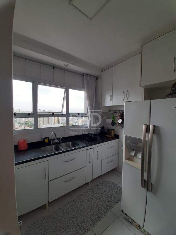 Apartamento à venda com 3 quartos, 145m² - Foto 13