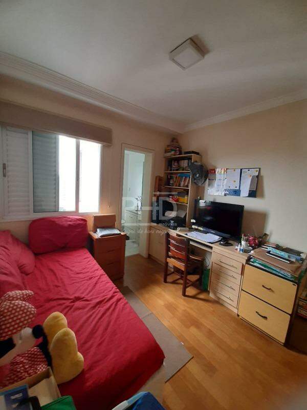 Apartamento à venda com 3 quartos, 145m² - Foto 18