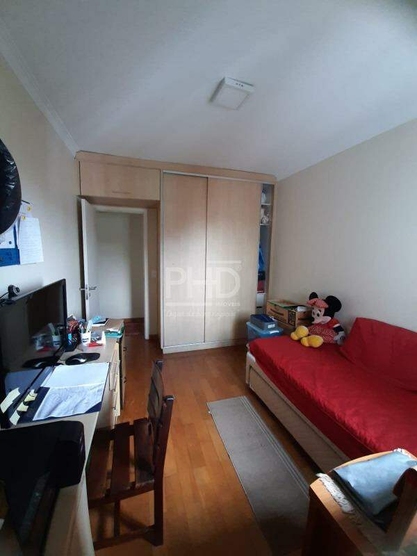 Apartamento à venda com 3 quartos, 145m² - Foto 2