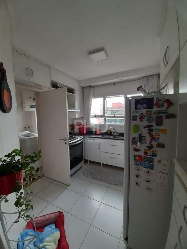 Apartamento à venda com 3 quartos, 145m² - Foto 17