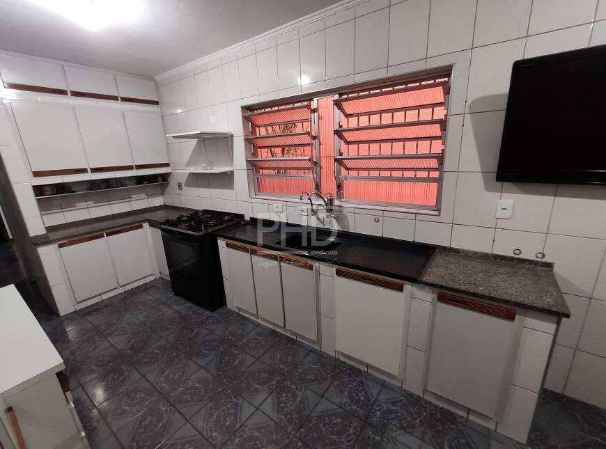 Sobrado à venda com 3 quartos, 178m² - Foto 4