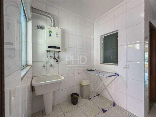 Sobrado à venda com 6 quartos, 320m² - Foto 34