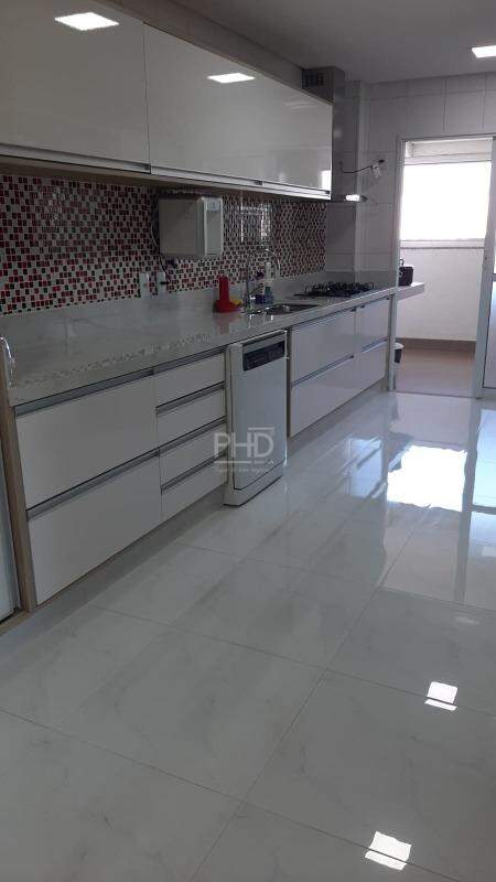 Apartamento à venda com 3 quartos, 158m² - Foto 1