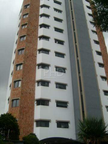 Apartamento à venda com 4 quartos, 180m² - Foto 2