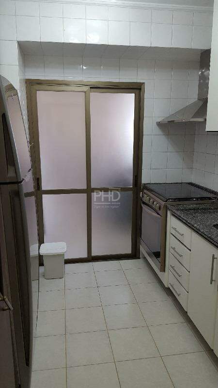 Apartamento para alugar com 3 quartos, 100m² - Foto 14