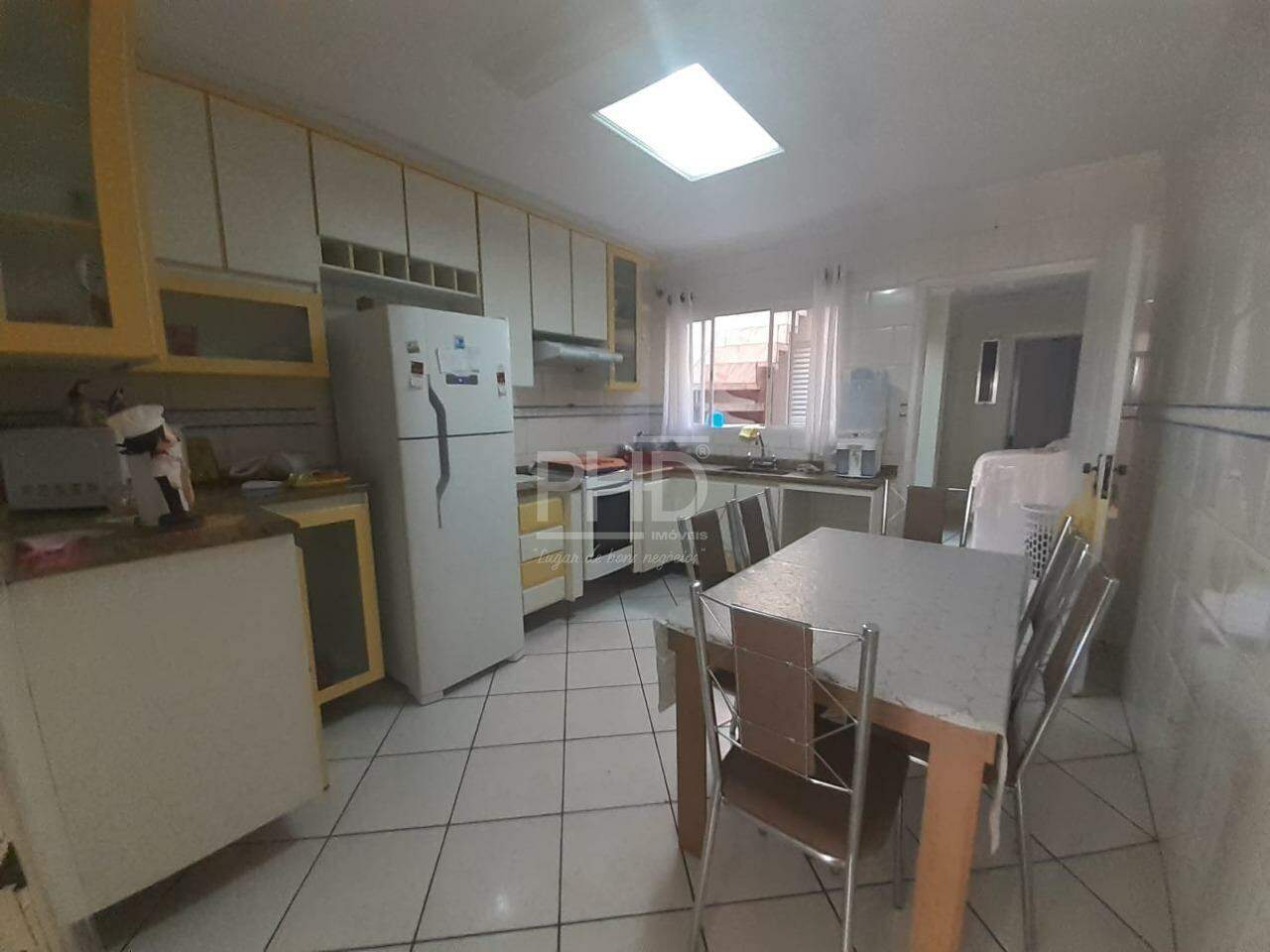 Sobrado à venda com 2 quartos, 110m² - Foto 4