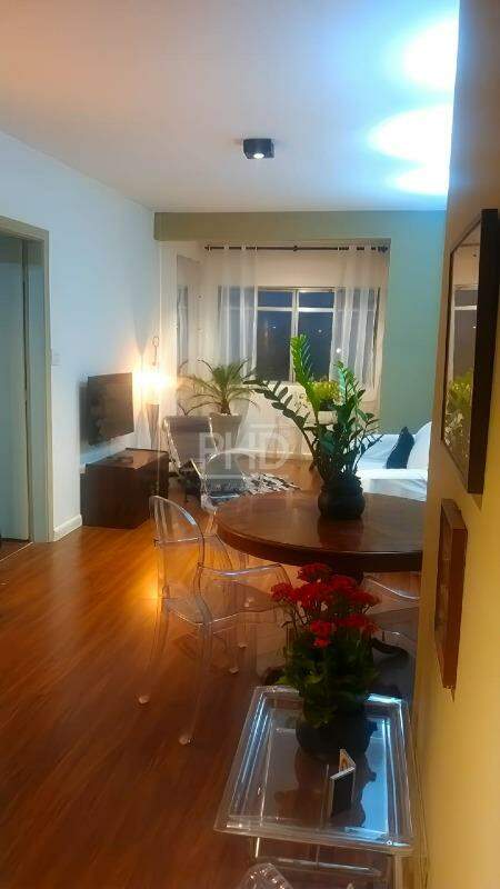 Apartamento à venda com 2 quartos, 90m² - Foto 3