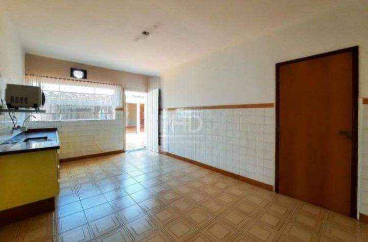 Casa à venda com 3 quartos, 221m² - Foto 6