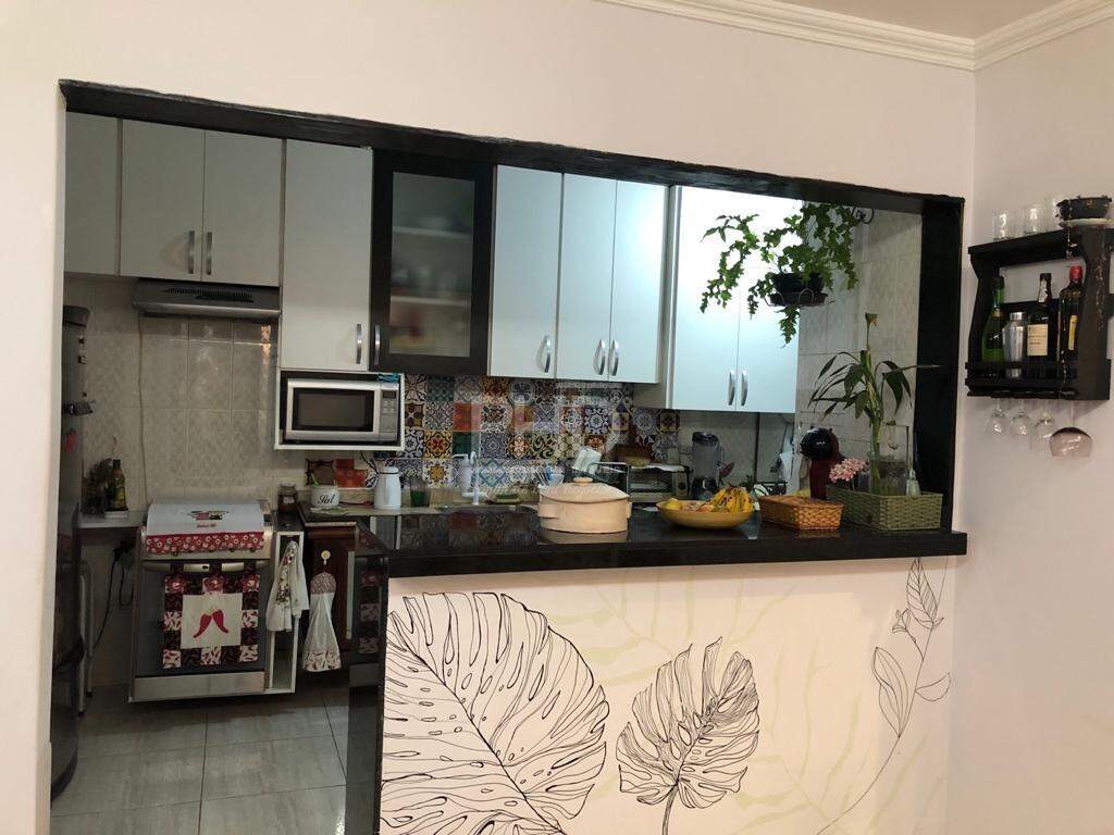 Apartamento à venda com 2 quartos, 72m² - Foto 4